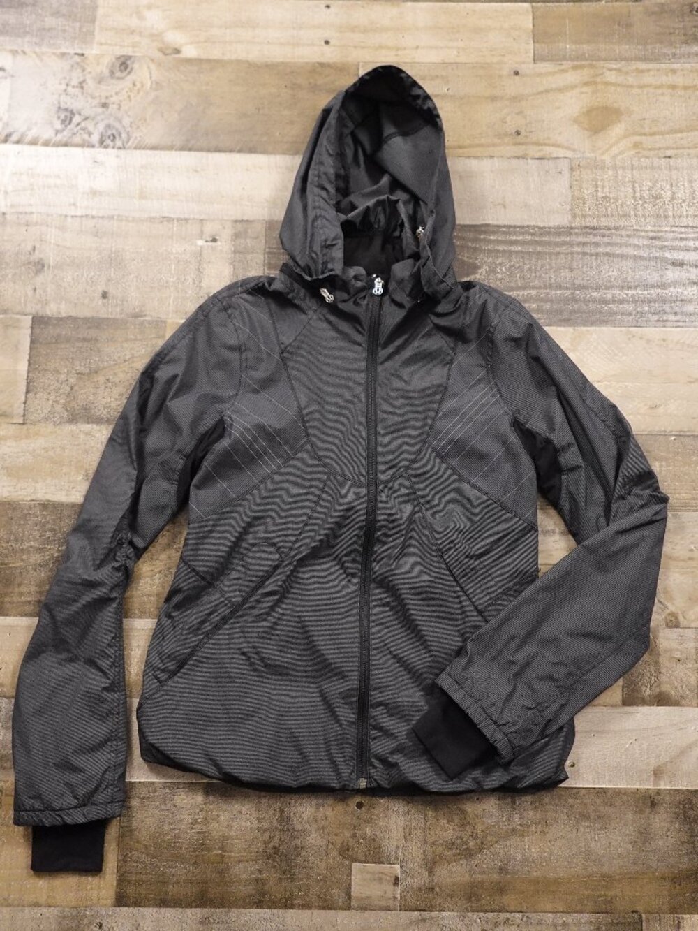 Lululemon Run Hustle Jacket Women's 6 Gray Hooded Thumbholes Running Zip